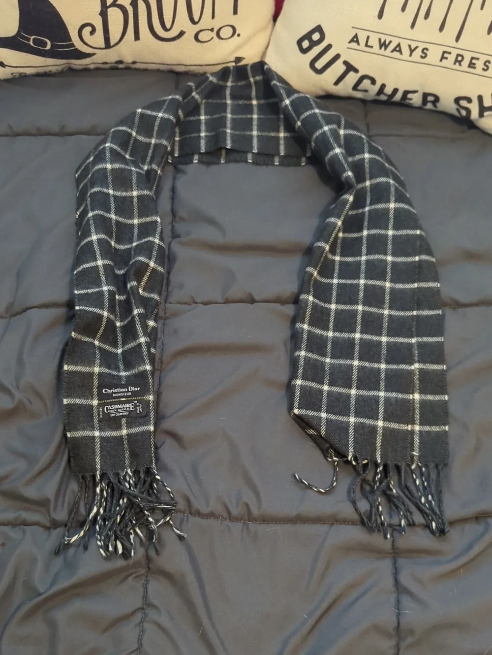 Authentic Unisex Dior Black and White Windowpane Cashmere Fringe Scarf Japan